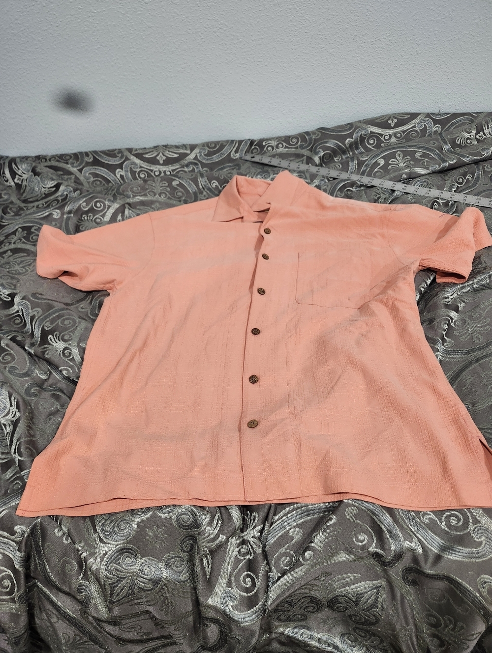 Joseph And Feiss 100% Silk Coral Textured Short Sleeved Button Up Size M